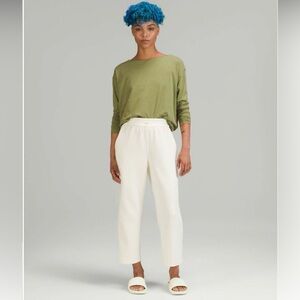 Lululemon Softstreme High Rise Straight Leg Crop Lemon Sorbet Pants Size 14